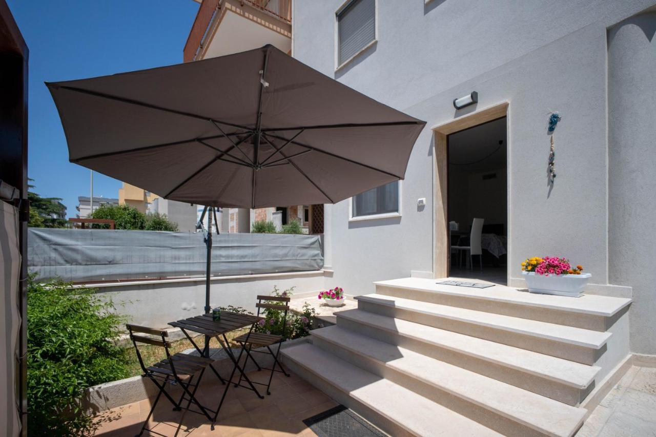 Wepuglia - Sunflower House Monopoli Extérieur photo